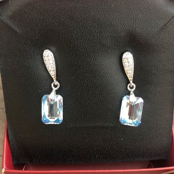 Swarovski authentic Crystals Crystal Shimmer and zirconia white rhodium plated - Picture 1 of 4